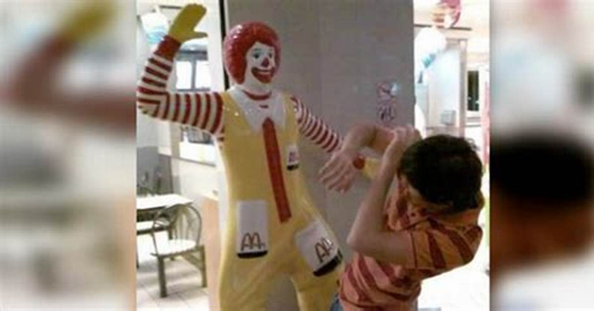 10 Hilariously Inappropriate Ronald Mcdonald Photos