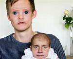 15 Disturbing Yet Hilarious Face Swaps