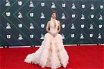 15 Vestidos De Alfombra Roja Con Chanel Y Versace Como Firmas Favoritas