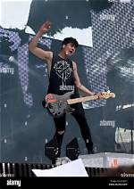 5 Seconds of Summer's Calum Hood, Dog Duke: Cutest Photos