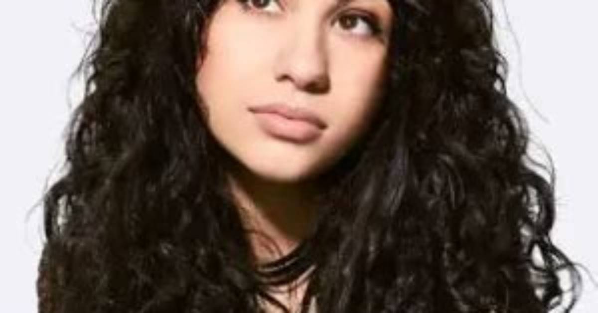 Alessia Cara: Singer, Family, Relationship, Career, and Net Worth