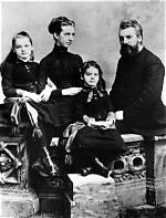 Alexander Graham Bell - Age, Bio, Birthday, Family, Net Worth