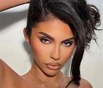 Amanda Trivizas (Model) Age, Biography, Net Worth, Height, Boyfriend,