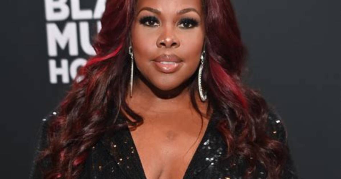 Amber Riley in Bathing Suit Says "Do Not Disturb" — Celebwell