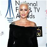 Amber Rose Goes Topless on the Beach and While It's Nsfw, She's Got It and Flaunts It, So More Power to Her — Photo