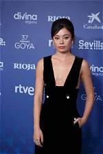 Anna Castillo Net Worth, Age, Height, Wife