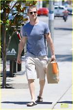 Ben Mckenzie Height