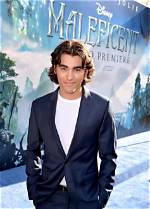 Blake Michael Age, Net Worth, Girlfriend, Family, Height and Biography