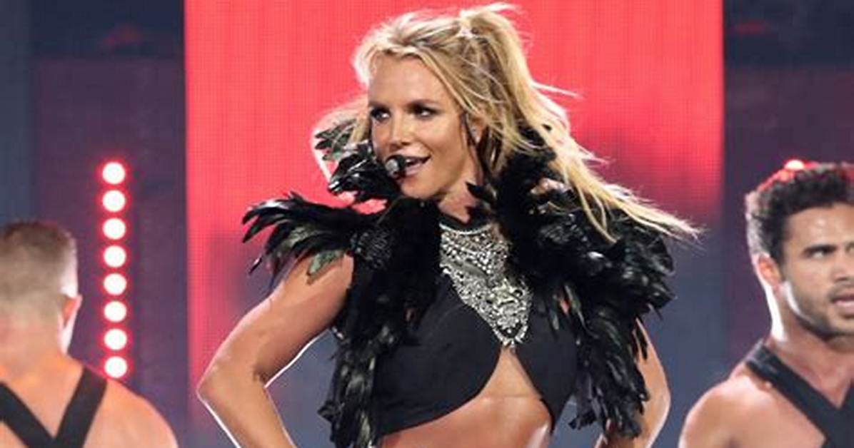 Britney Spears Suffers Nip Slip on Stage, Doesn't Give Af