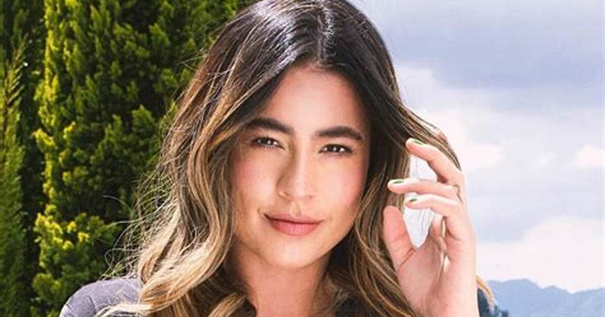 Carla Giraldo in Bathing Suit Says "Breathe" — Celebwell