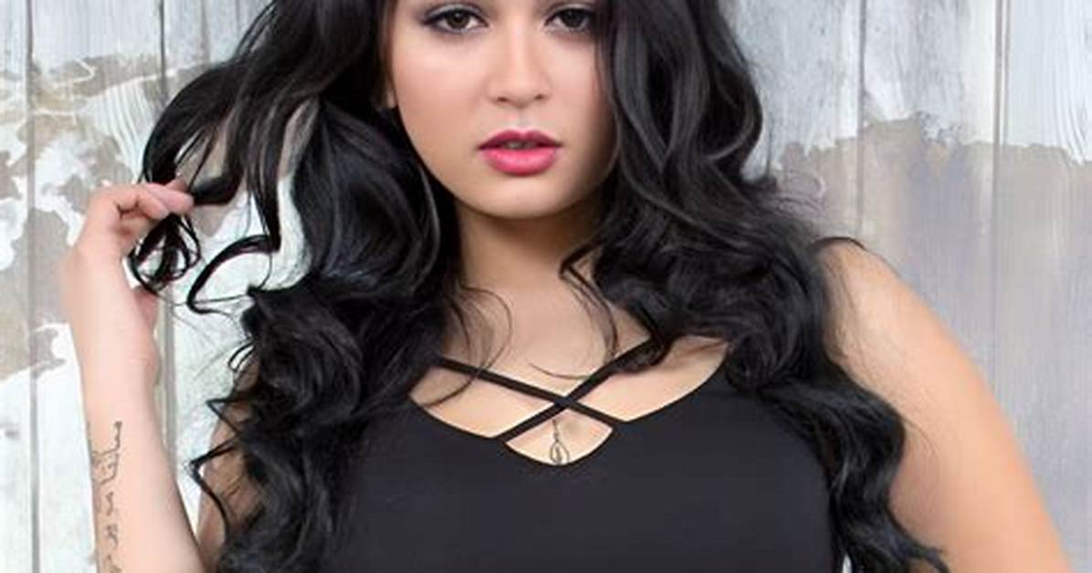 Carolina Cortez Biography, Age, Height, Family, Wiki & More