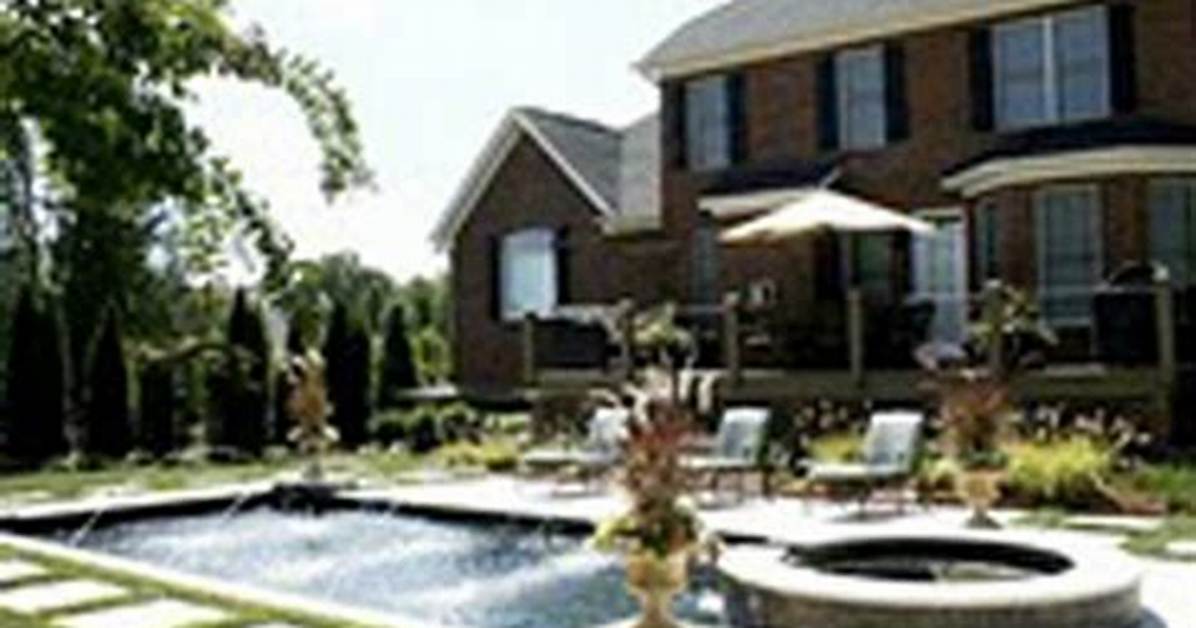 Chris Daughtry -- Trying to Bank $10K in Home Sale Chris Daughtry Trying to Bank $10K in Home Sale 10/1/2011 4:47 Am Pt