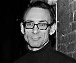 Chuck Palahniuk Biography - Facts, Childhood, Family Life & Achievements