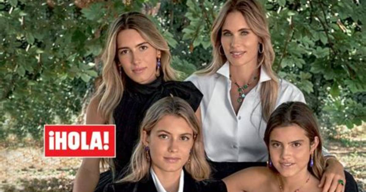 Daniela Svedin Figo Posa Por Primera Vez, Orgullosa, Vestida De Médico