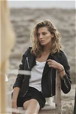 Daria Werbowy: a Journey Through the Life and Career of a Supermodel