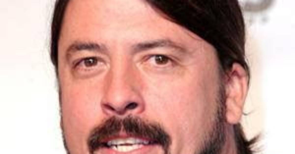 Dave Grohl - Age, Bio, Birthday, Family, Net Worth