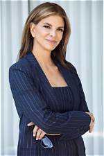 Dina De Luca Net Worth