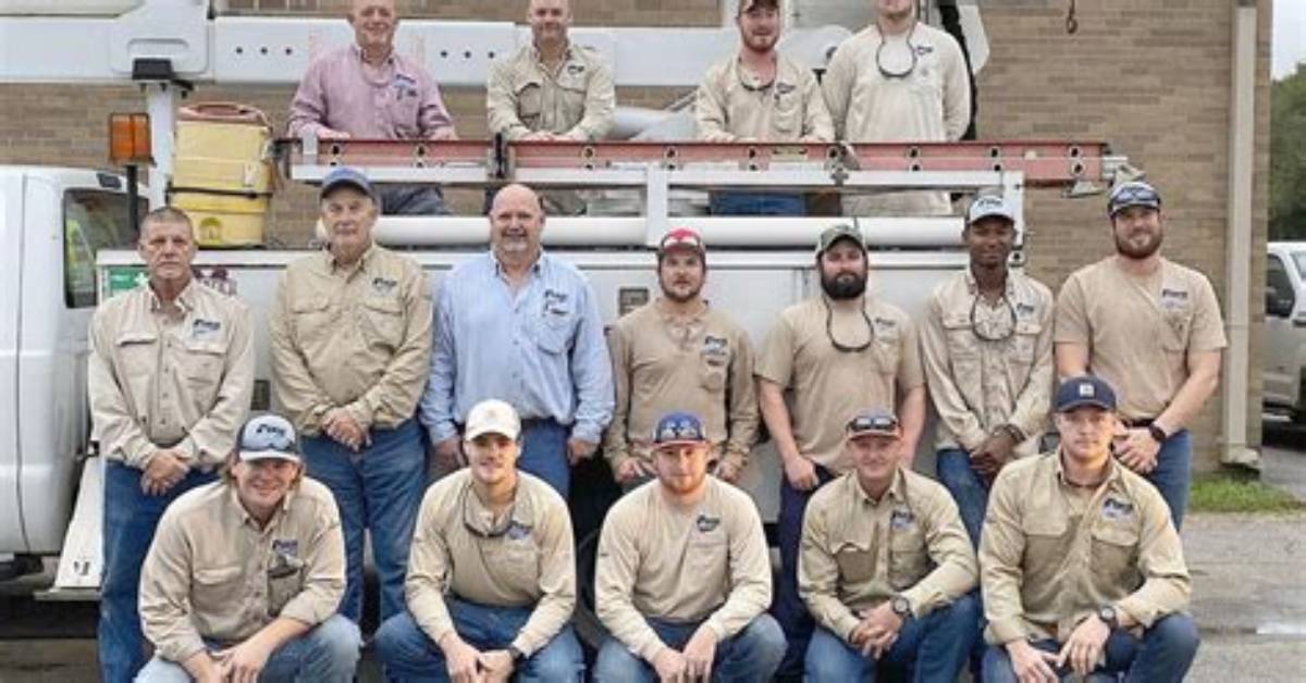 Dixie Electric Line Workers Travel to Southwest Electric | Business