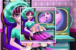 Draculaura Pregnant Check up - Monster High Games