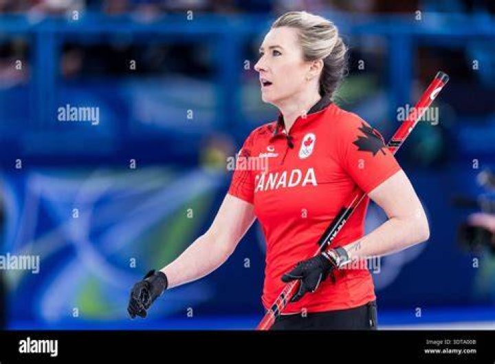 Emma Miskew: Married Life & Curling Career Updates!