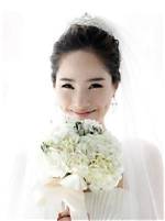 Former Kara Member Kim Sung Hee Ties the Knot!