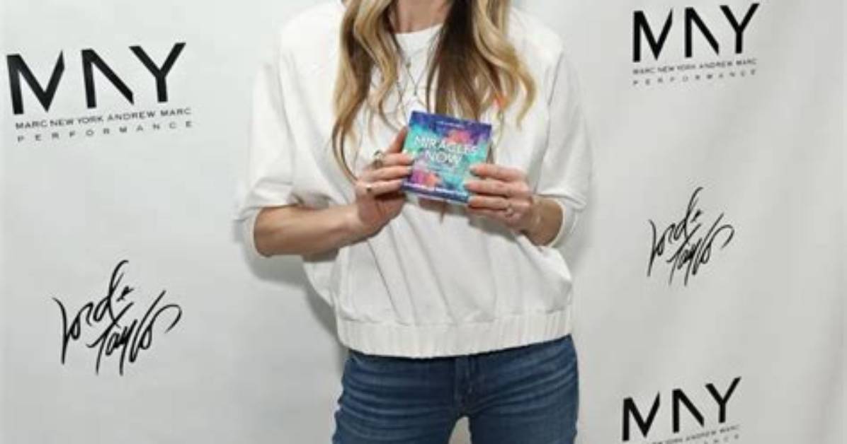 Gabrielle Bernstein Net Worth | Age, Height, Weight, Dating and More