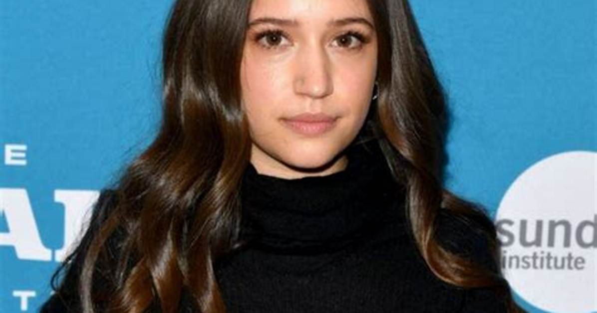 Gideon Adlon Height