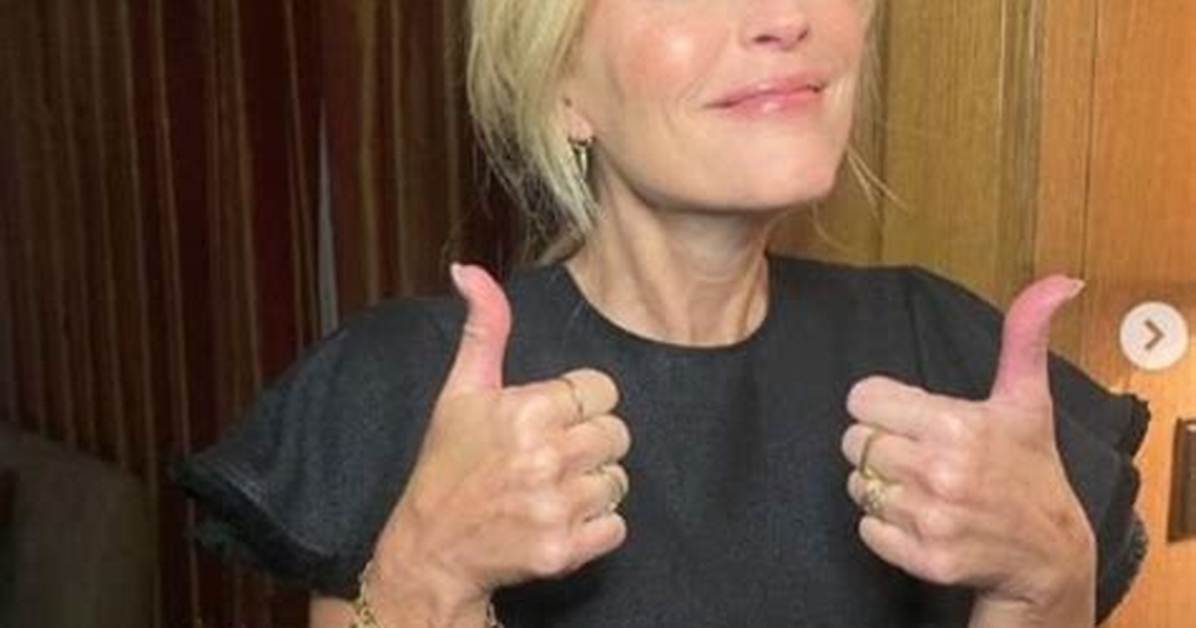 Gillian Anderson Phone Number, Whatsapp Number Contact No Mobile