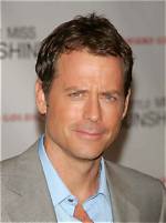 How Much Money Does Greg Kinnear Make? Latest Income Salary