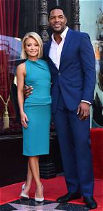 How Tall Is Kelly Ripa?
