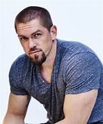 How Tall Is the Shameless Star?