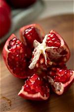 How to Cut Open a Pomegranate: Star Method