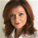 Is Maureen Dowd Married Now? Her Bio, Family, Height & Facts