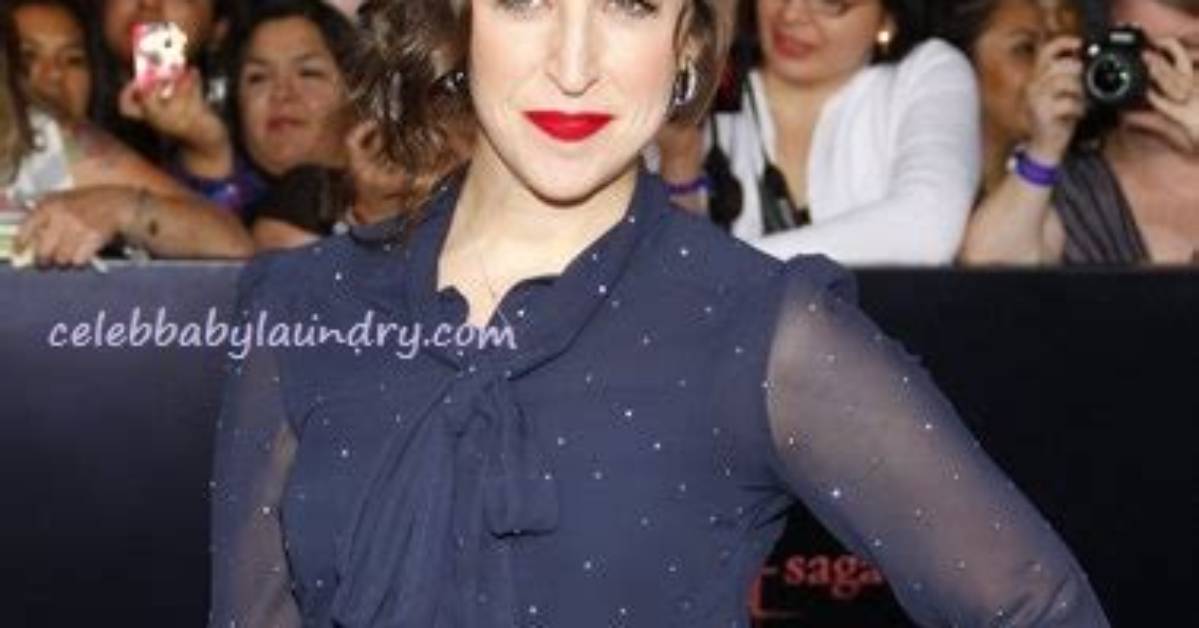 Is Mayim Bialik Pregnant? | Celeb Baby Laundry