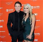Is Sean Berdy Deaf, Dating or Married? Who Is His Girlfriend, Wife?