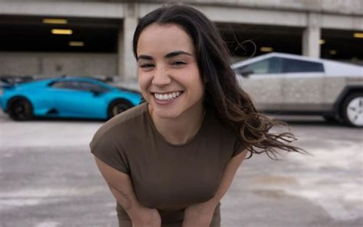 Jameliz Benitez Smith: Tesla Giveaways & Digital Star's Rise