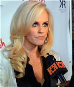 Jenny Mccarthy - Age, Bio, Birthday, Family, Net Worth