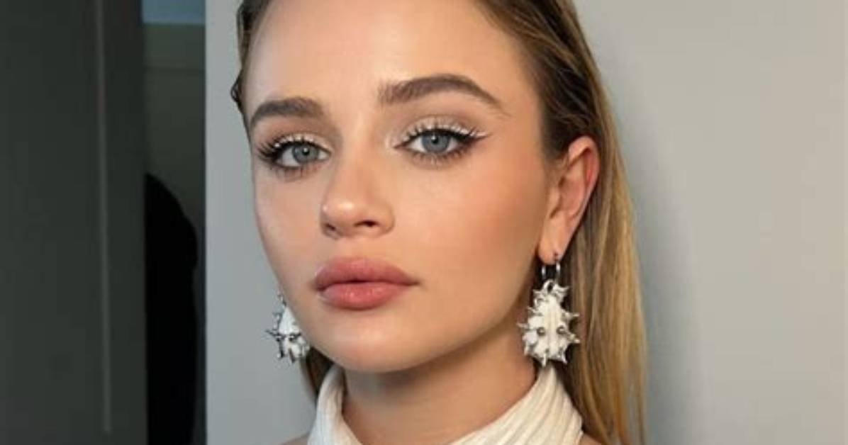 Joey King Offers up a Look at the Villainous Magenta in the Flash Season 3