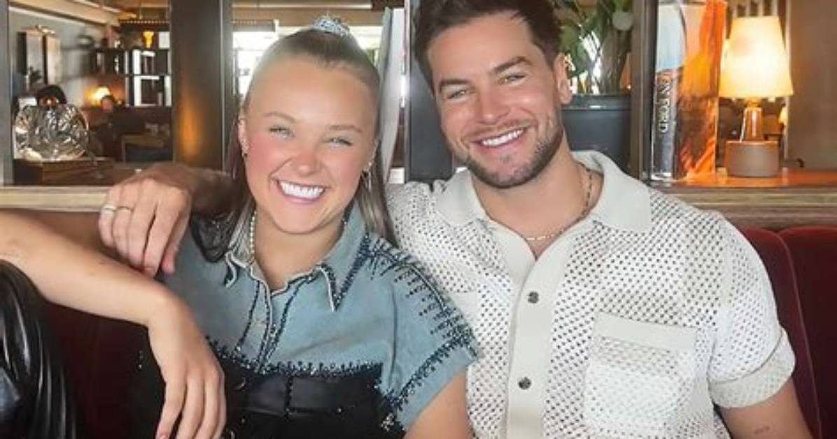 Jojo Siwa Boyfriend: Confirms Dating but Not Elliott Brown