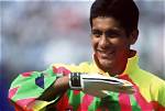 Jorge Campos Es Homenajeado En Francia Y Aparece En Chanclas Al Museo De Artes Decorativas