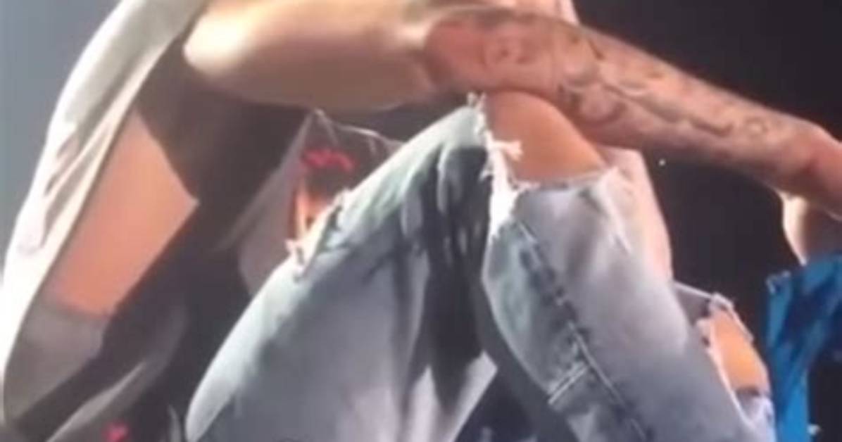 Justin Bieber Cries in Concert over Christina Grimmie
