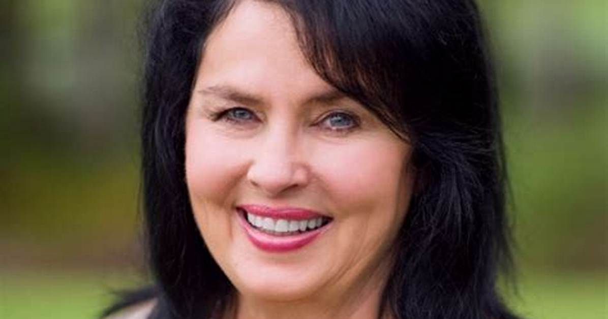 Kay Robertson Wiki-Bio, Net Worth, Marriage, Husband, Kids, Facts.