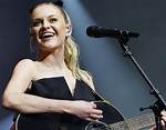 Kelsea Ballerini Shows off Flat Belly in Swimsuit in the Snow