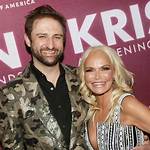 Know About Kristin Chenoweth; Husband, Height, Affair, Age, Movies, Engaged