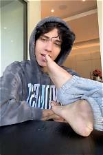 Landon Barker Shares Dad Travis' Foot Fetish in Tiktok Video