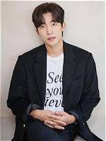 Lee Sang Yi Biography - Wife, Girlfriend, Brother, Drama List