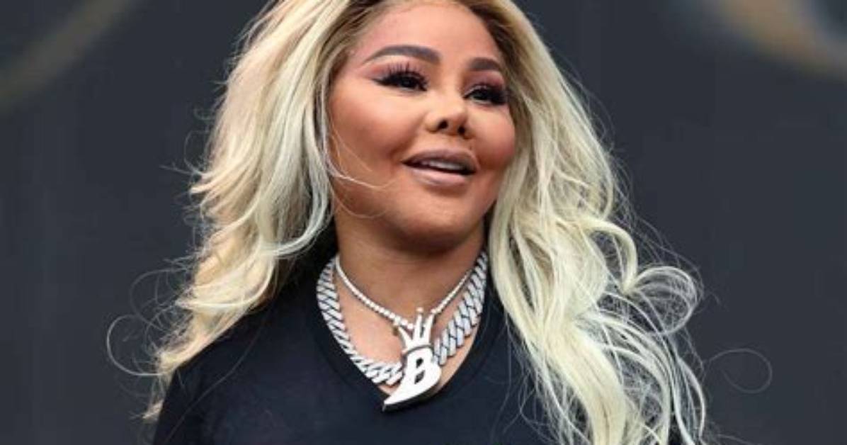 Lil Kim - Age, Bio, Birthday, Family, Net Worth