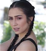 Lilly Hall (Actress) Age, Videos, Photos, Biography, Boyfriend, Wiki, Height, Weight and More