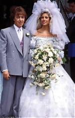 Mandy Smith Age: How Old Is She? Where Is She Now? Relationship & Wiki
