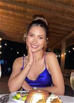 Mariana Varela Wiki, Wife, Girlfriend, Age, Net Worth, Parents, Height & More